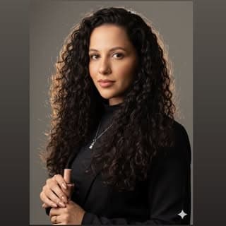 Alyne Nails Designer