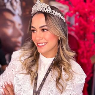 Amanda Pierre Cílios