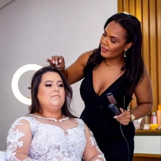 Ariana Fujita Noivas & Loiras