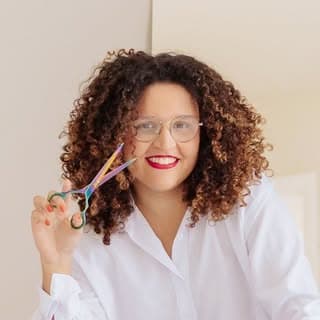 Bel | Especialista em Cachos