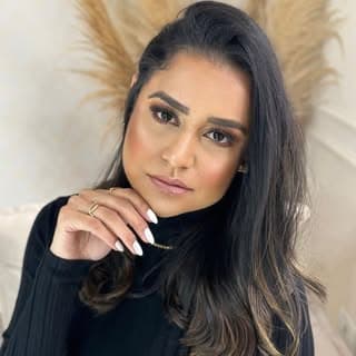 Lisos por GABRIELA RAMOS