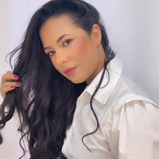 Iris Linhares Mega Hair