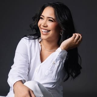 Isa Cezario Nails