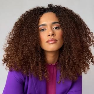 Jaque Costa Hair