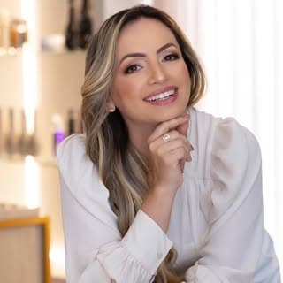 Jhessica Fernanda Cabelos