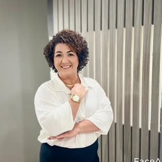 Monica Cordeiro Hair