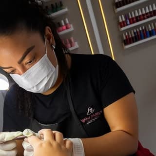 Manu Barbosa Nail Designer