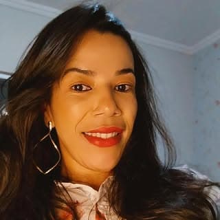 Suzy Oliveira