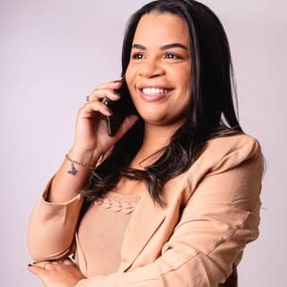 TUKA MENEZES