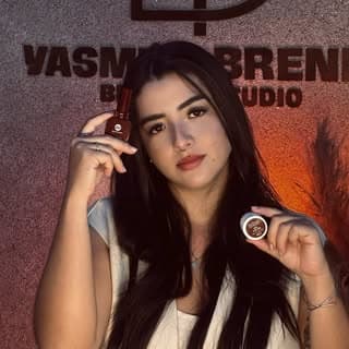 Yasmin Brenna Beauty